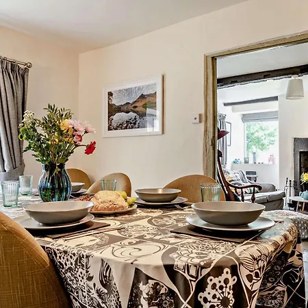 4 Bed In Sz090 Holiday home *