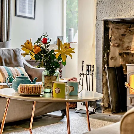 4 Bed In Oc-sz090 Holiday home *